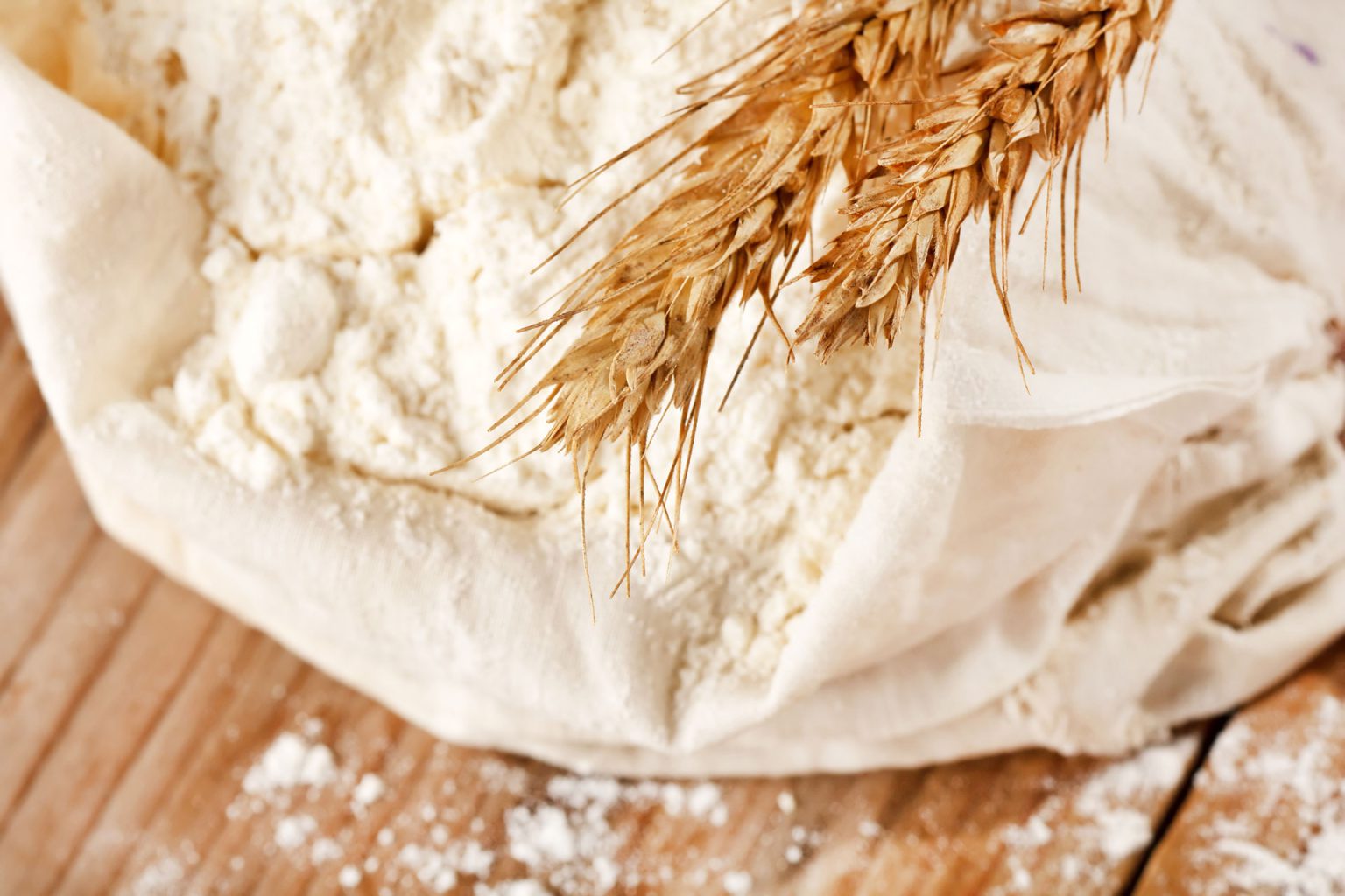 whole flour with wheat ears